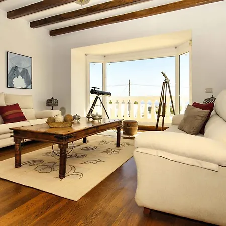 Loros Villa