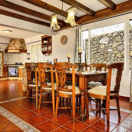 Villa Loros *