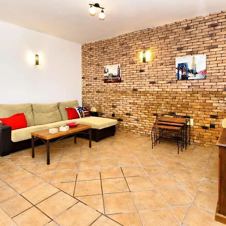 Villa Loros *