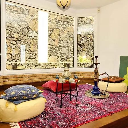 Villa Loros *